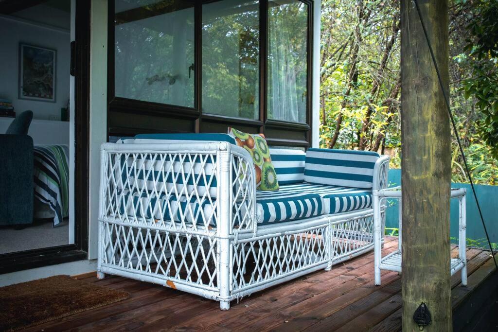 Superb Studio Retreat With Spa, Pool & Bbq Access ワンガヌイ エクステリア 写真