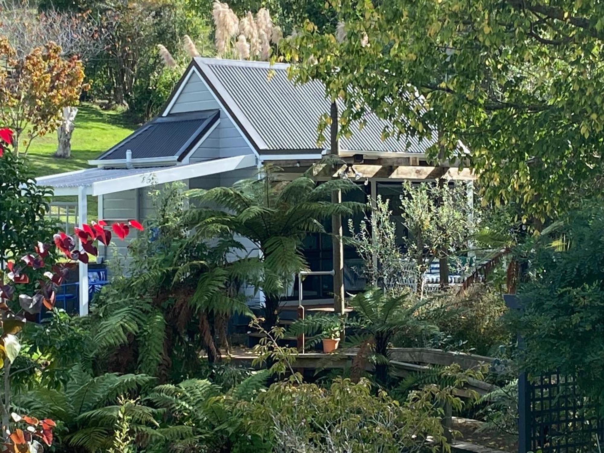 Superb Studio Retreat With Spa, Pool & Bbq Access ワンガヌイ エクステリア 写真